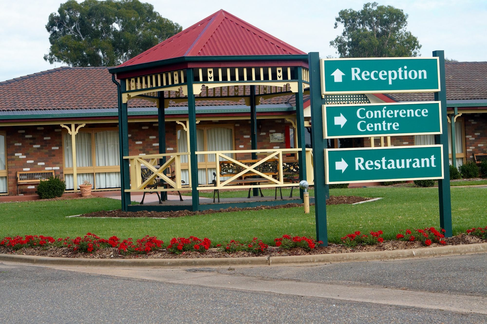 Quality Inn Carriage House Wagga Wagga Exterior foto